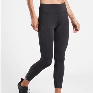 Athleta Ultimate Run 7/8 Tight